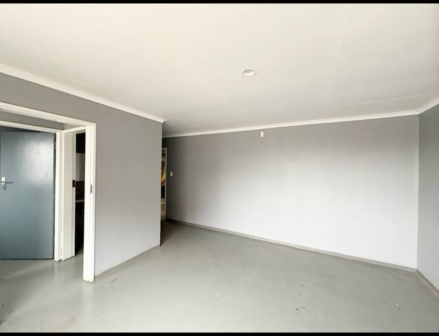 780M² WAREHOUSE TO LET IN WADEVILLE